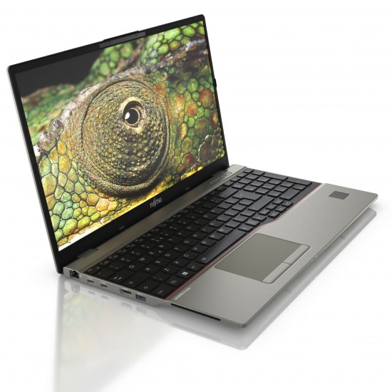 Fujitsu 15,6" - i5 / 8 Gb / 256 SSD Fujitsu 15,6" - i5 / 8 Gb / 256 SSD PORTÁTILES